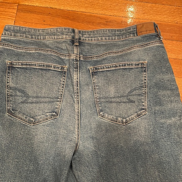 American Eagle Strigid Ripped Mom Jeans in Medium Wash - Picture 7 of 10